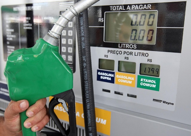 Gasolina pode cair R$ 0,90 se o Piauí reduzir alíquota do ICMS, diz Sindipostos