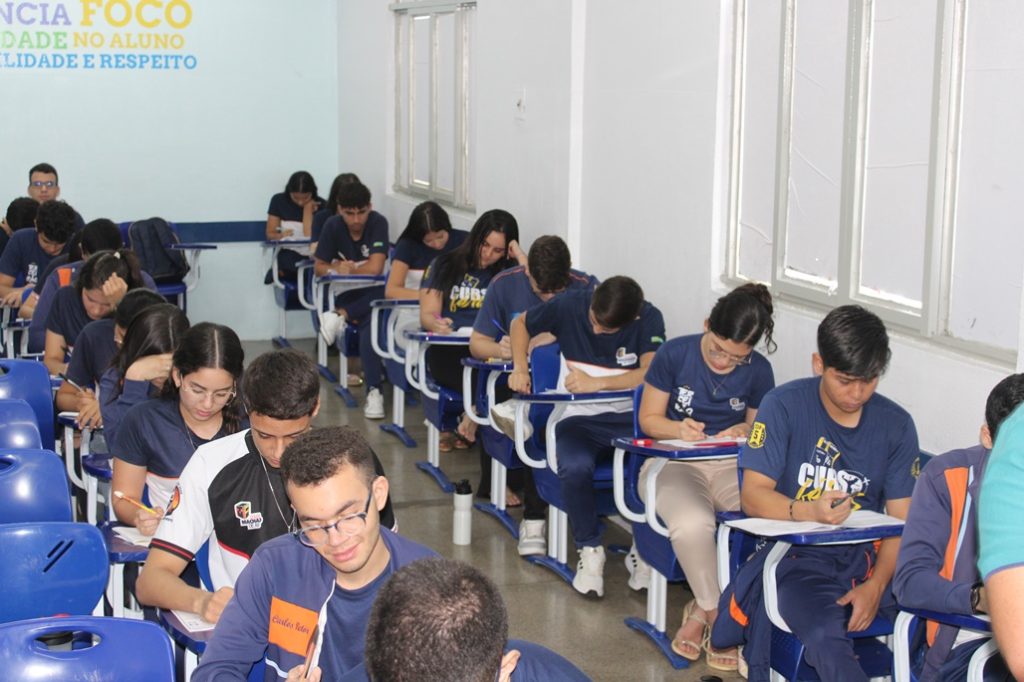 Alunos do Colégio Machado de Assis participaram da segunda etapa do 6° Simulado Nacional SAS ENEM