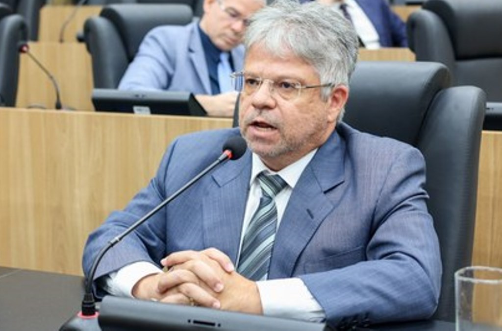 Deputado denuncia precariedade de hospital do estado em Uruçuí