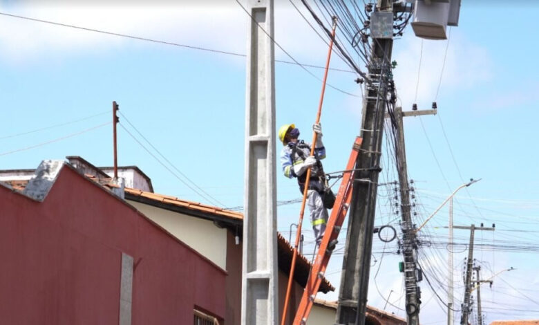 Equatorial abre inscrições para formar 75 eletricistas em curso gratuito em três cidades do Piauí