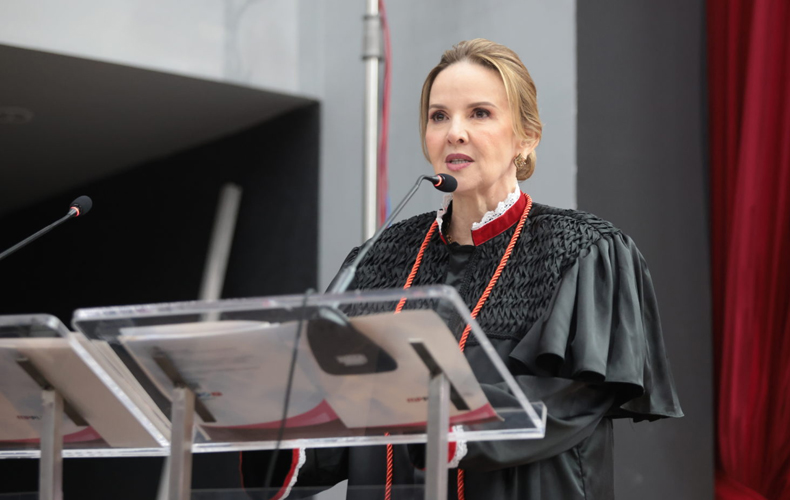 Cláudia Seabra toma posse como nova procuradora-geral de Justiça do Piauí