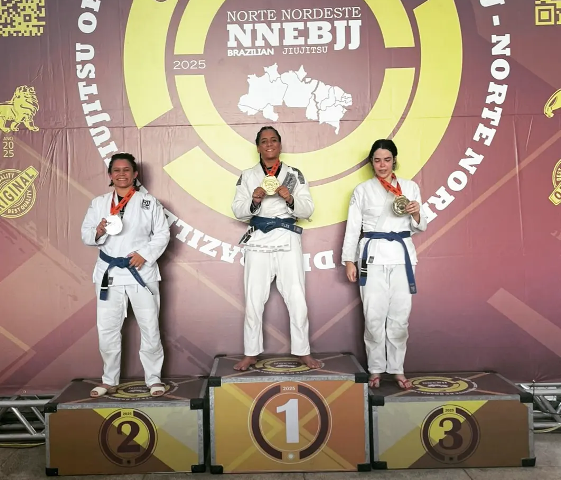 Atleta de projeto social de Inhuma conquista dois ouros no Campeonato Norte-Nordeste de Jiu-Jitsu 2025