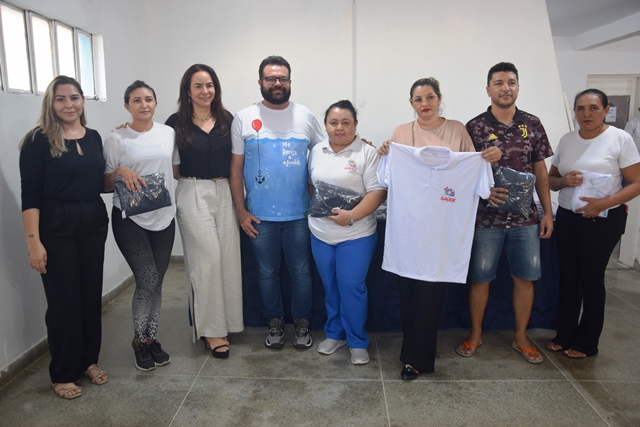 Profissionais da saúde em São Julião são contemplados com novos fardamentos