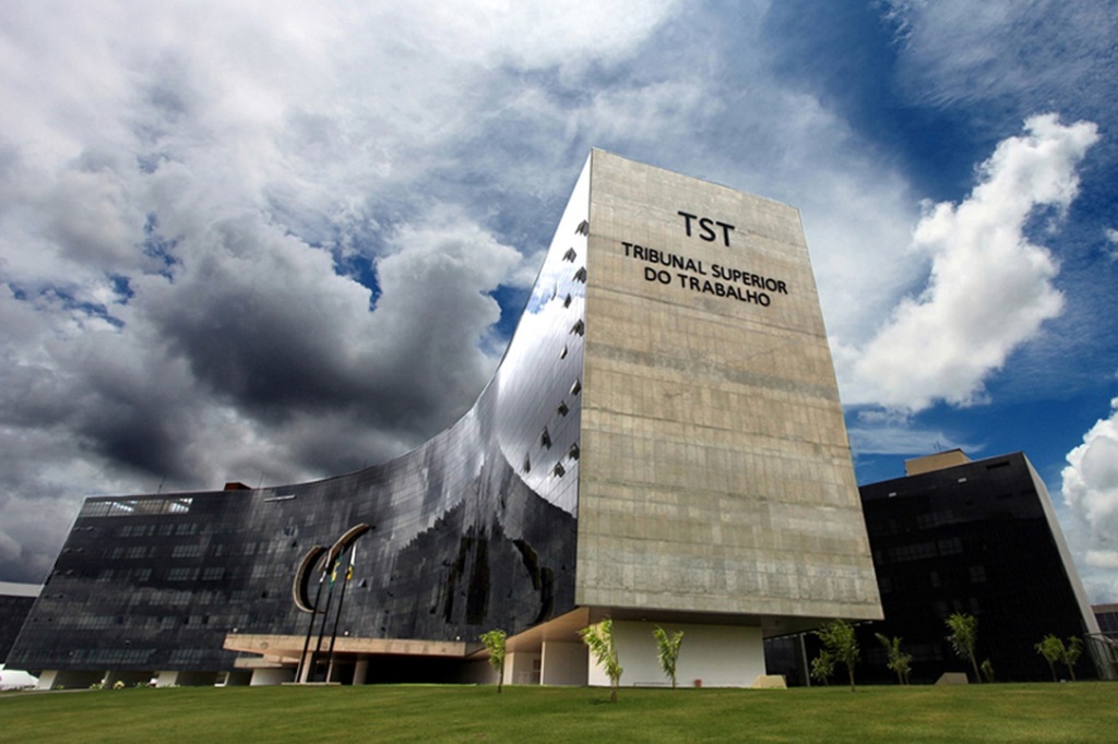 TST proíbe jogos de futebol profissional no Piauí antes das 17 horas