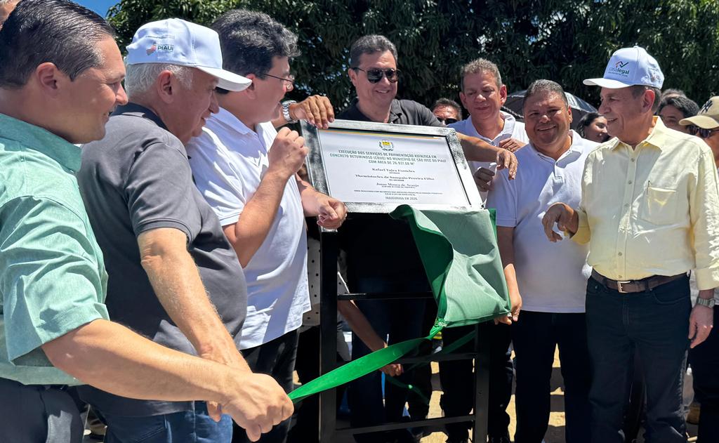 Em São José do Piauí, Rafael e Admaelton entregam obras de asfalto e confirmam nova estrada de R$ 15 milhões
