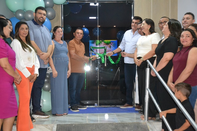 Prefeito Renato inaugura ampla reforma e ampliação da Prefeitura de São Luís do Piauí