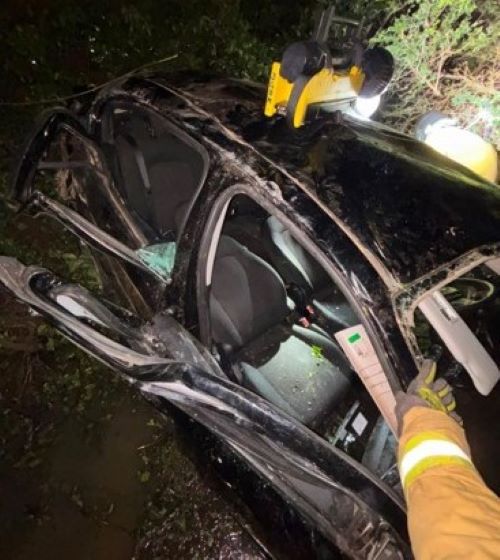 Mulher desaparece após capotamento na PI-116 em Parnaíba; um homem morreu