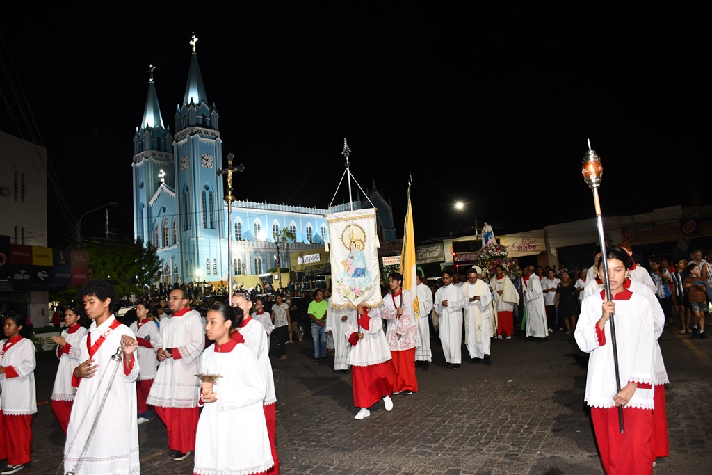Procissão encerra a programação dos Festejos da Padroeira de Picos